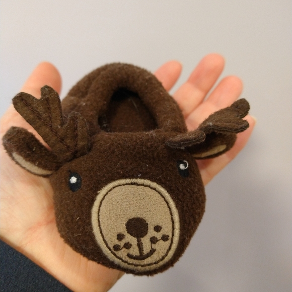 Small 0-6m Joe fresh moose slippers - Picture 3 of 6